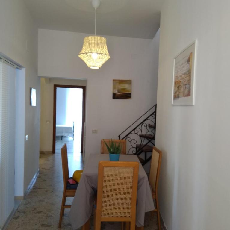 GRAZIOSO APPARTAMENTO CENTRALISSIMO - Appartamento con 2 Camere da Letto - 19