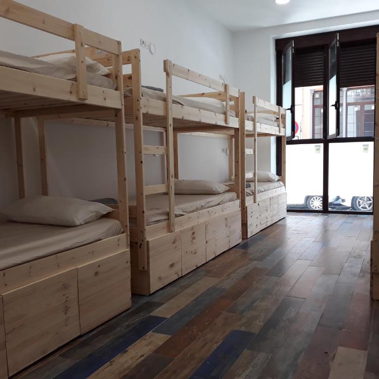 Hub Hostel Seville - Cama individual en habitación compartida mixta (16 adultos) - 2