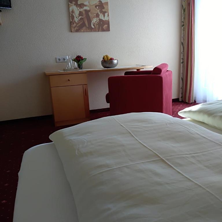 Hotel Wiesenhof - Doppelzimmer mit Balkon - 12