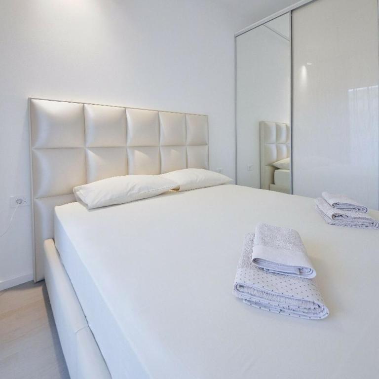 LUKA - One-Bedroom Apartment - 10