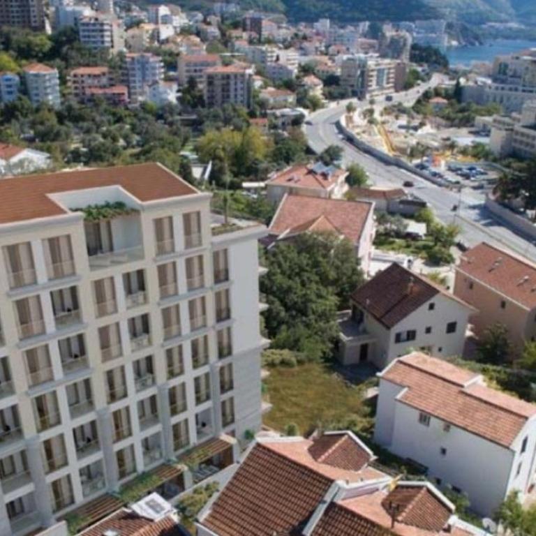 LUKA - One-Bedroom Apartment - 2