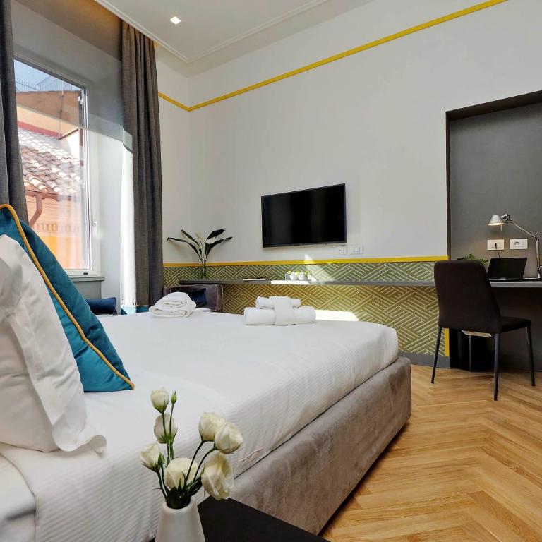 Roma Five Suites - Deluxe Room - 6