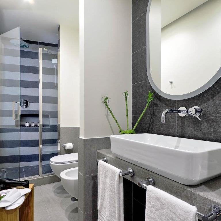 Roma Five Suites - Deluxe Double Room with View - 19