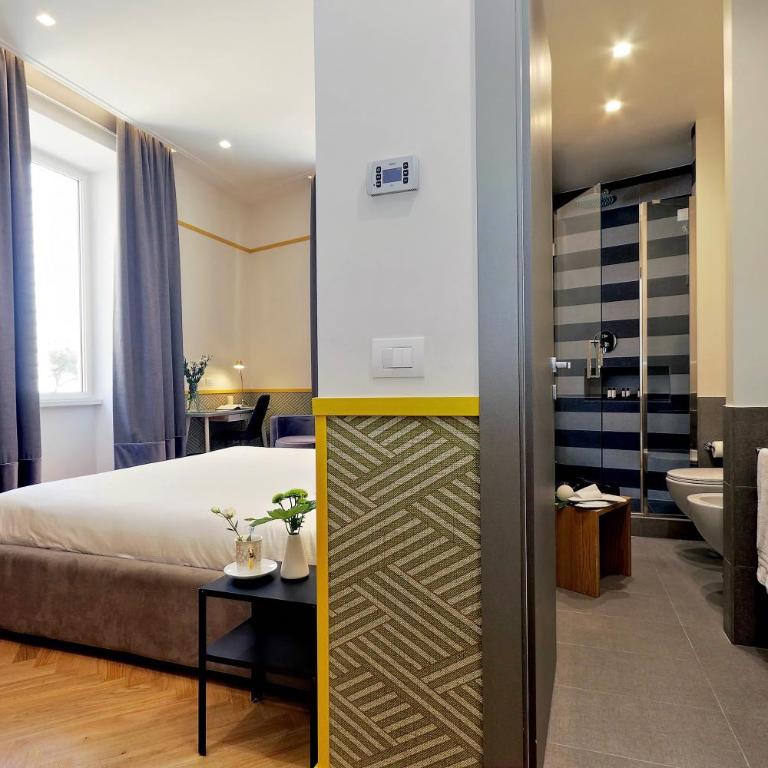 Roma Five Suites - Deluxe Double Room with View - 20