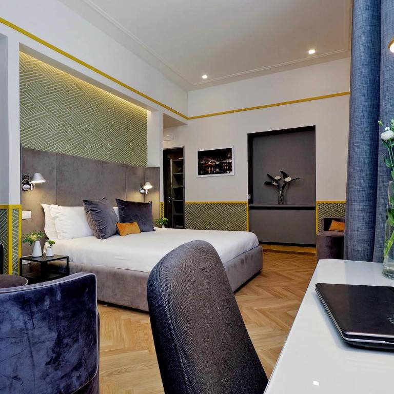 Roma Five Suites - Deluxe Double Room with View - 23