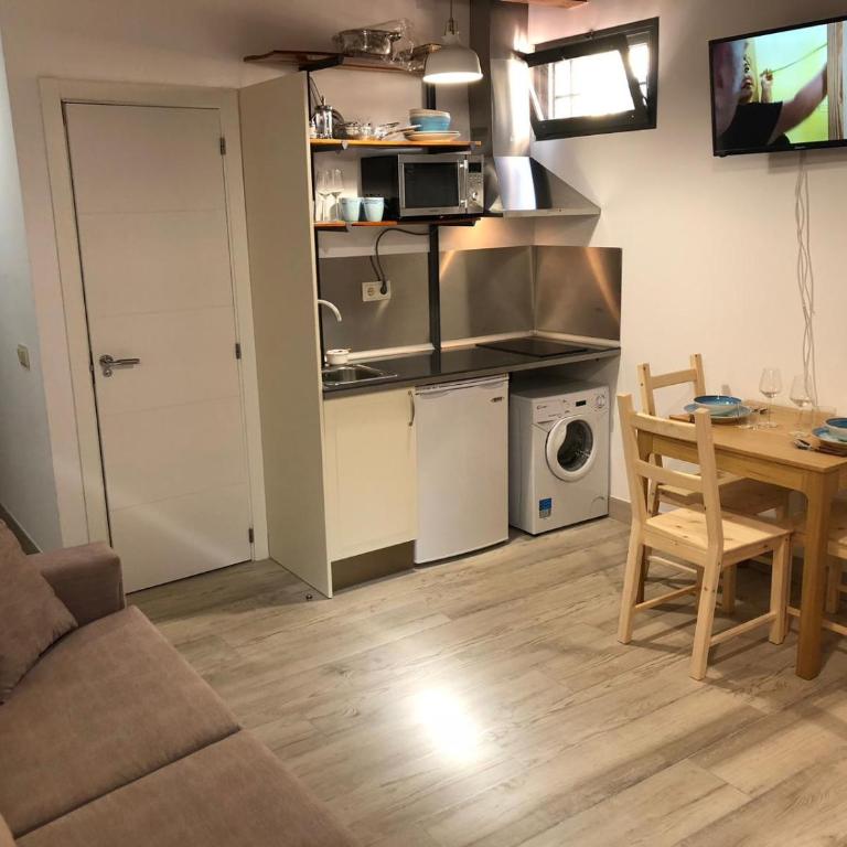 Gran Vía apartamentos de temporada - Basic Studio 4 Pax - 3