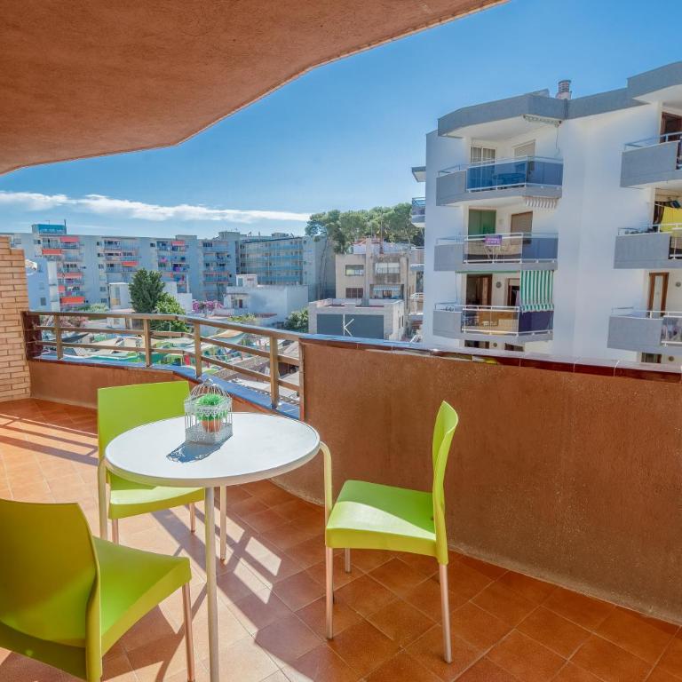 Rentalmar Azahar - Two-Bedroom Apartment (6 Adults) - 10