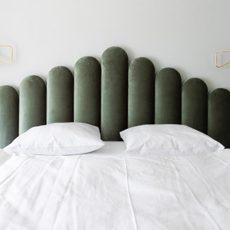 Alpine Hideaway ZILLERTALERHOF - 4 Sterne Superior - Casual Zimmer - 3