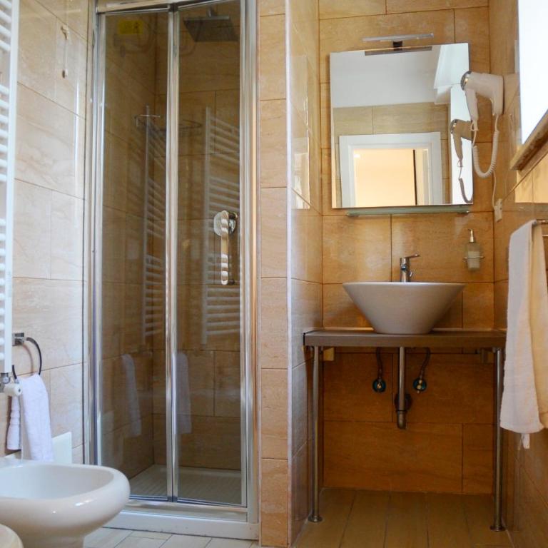 Il Faro Gianicolense - Camera Matrimoniale con Bagno Privato - 8