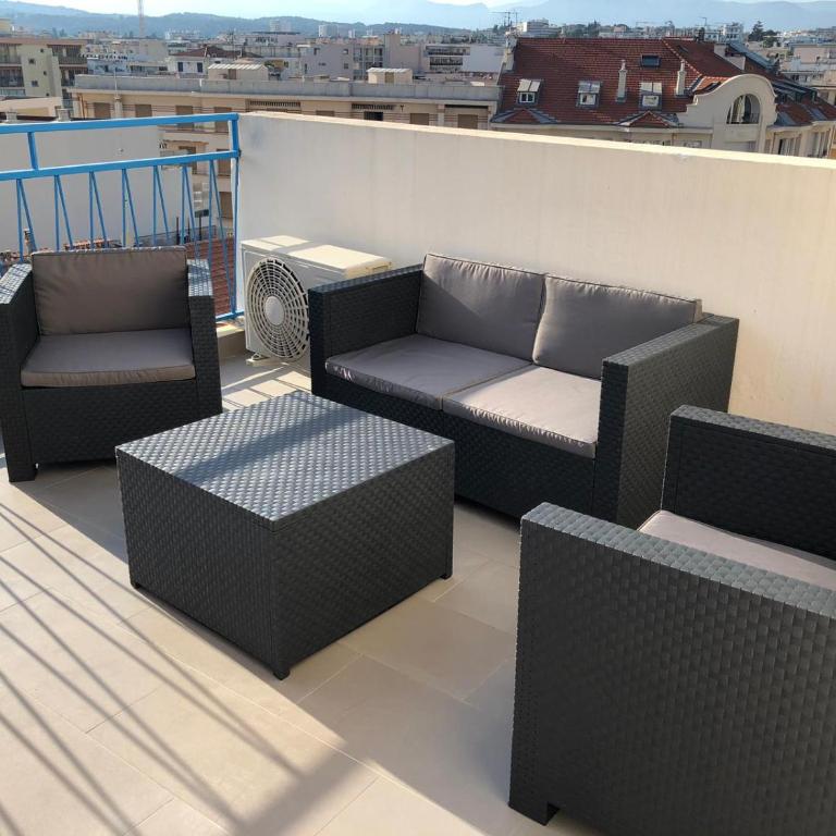 Hotel Courbet - Chambre Double avec Toit-Terrasse - Vue sur Mer - 2