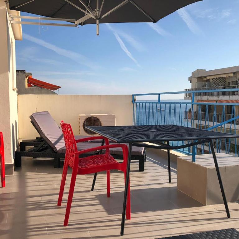 Hotel Courbet - Chambre Double avec Toit-Terrasse - Vue sur Mer - 4