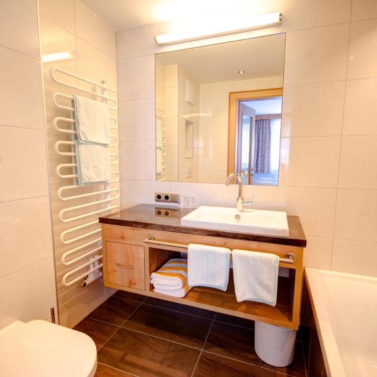 Garni Birkenheim - Doppelzimmer mit Balkon - 3