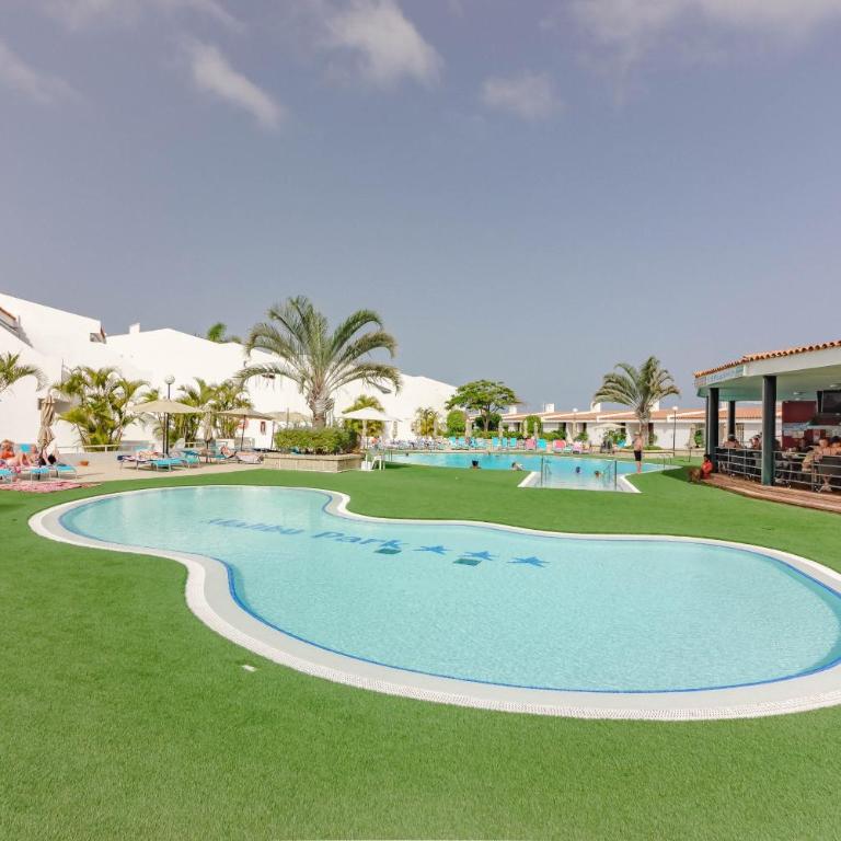 Huge Sunny Terrace Heated Pool Costa Adeje - Apartamento de 1 dormitorio - 2