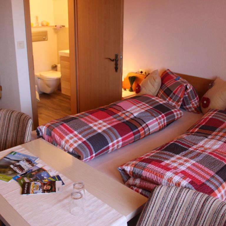 Haus Friedeck - Doppelzimmer mit Bergblick - 2