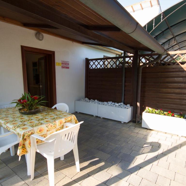 Camping Santin - Bungalow Familiare - 1