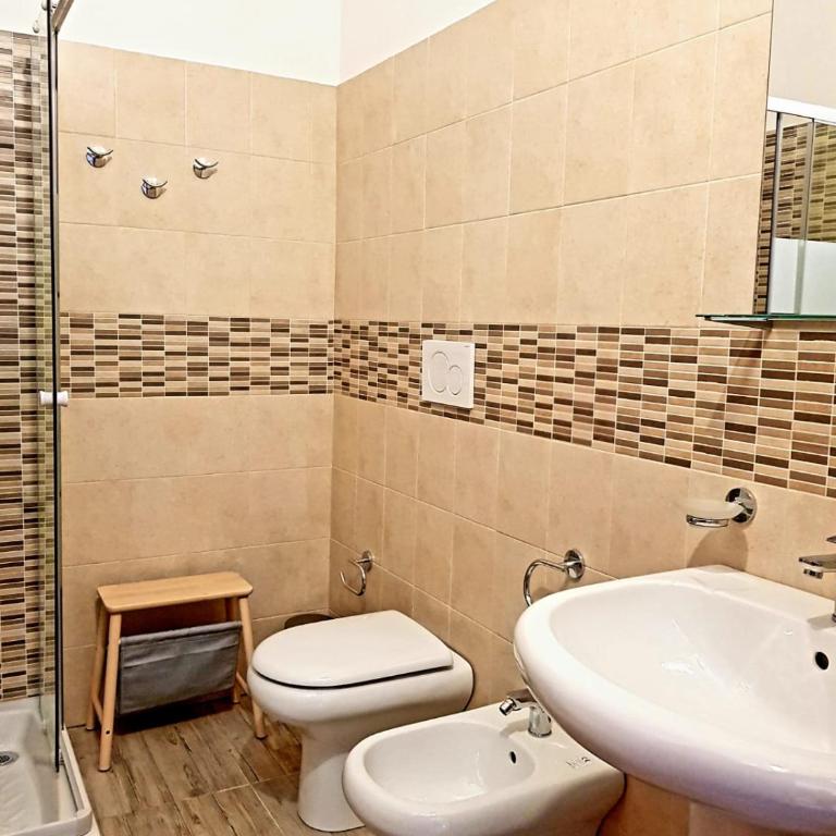 L'Opera dei Pupi B&b - Camera Quadrupla con Bagno Privato - 11
