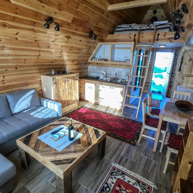 Etno selo Smrčevo brdo - Bungalow with Patio - 13