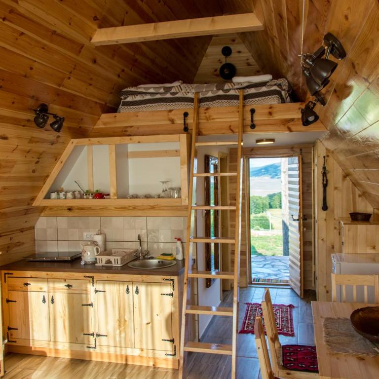 Etno selo Smrčevo brdo - Bungalow with Patio - 6