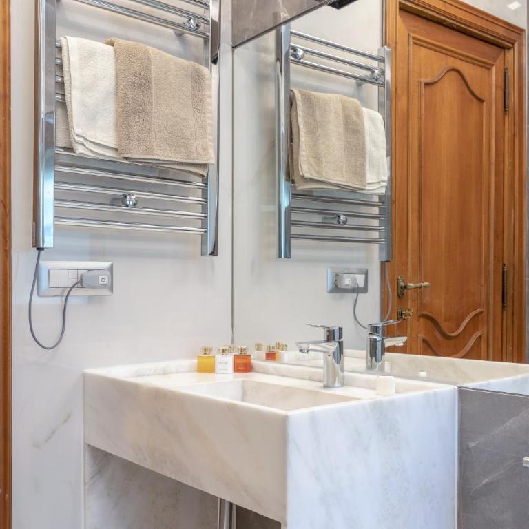First Class Rome Apartments - Casa con 1 Camera da Letto - 16