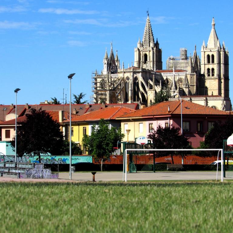 www Parques de la Catedral travel com Parking privado Gratis - Apartamento con terraza - 1