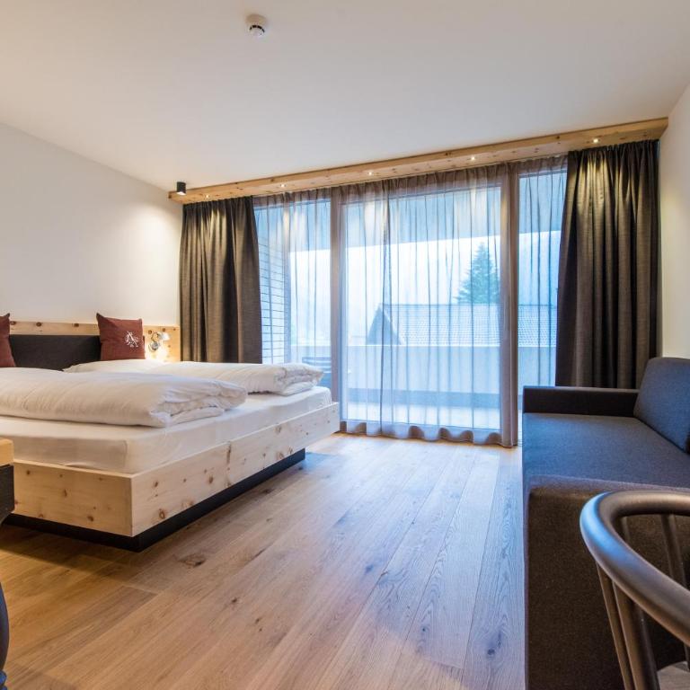 Hotel Alpenrast - Deluxe Doppelzimmer mit Balkon - 2