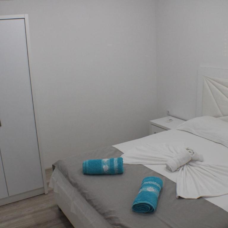 Casa Hena - Apartment with Balcony - 4
