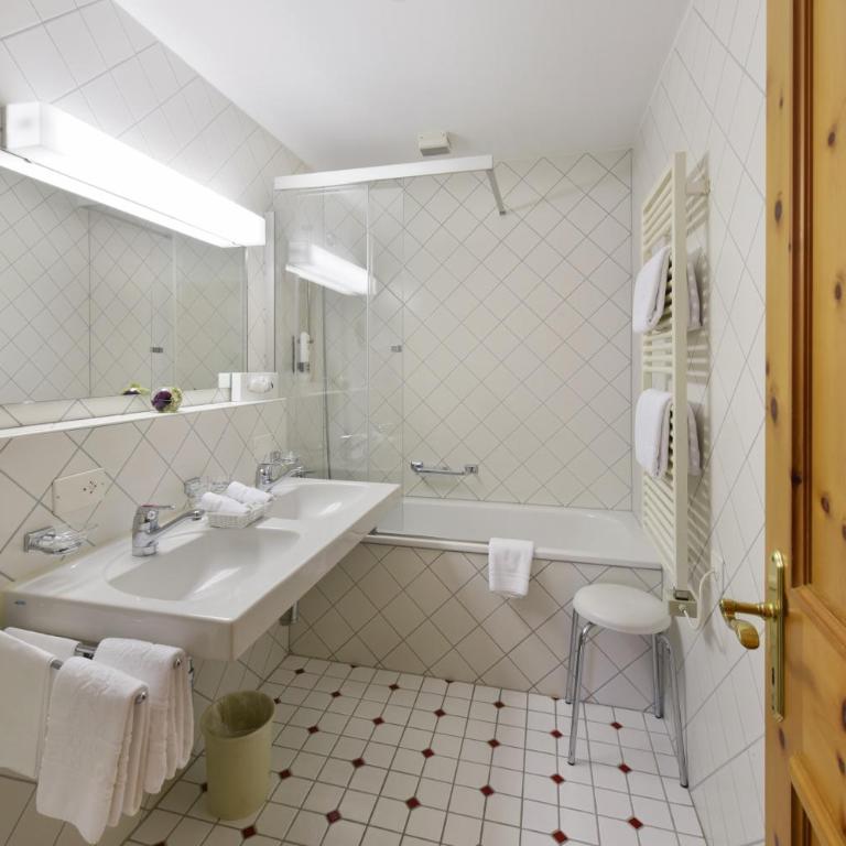 Hotel Steinbock Pontresina - Chambre Double Standard - 1