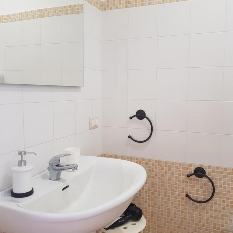 B&B Gisira - Double Room with Private Bathroom - 11