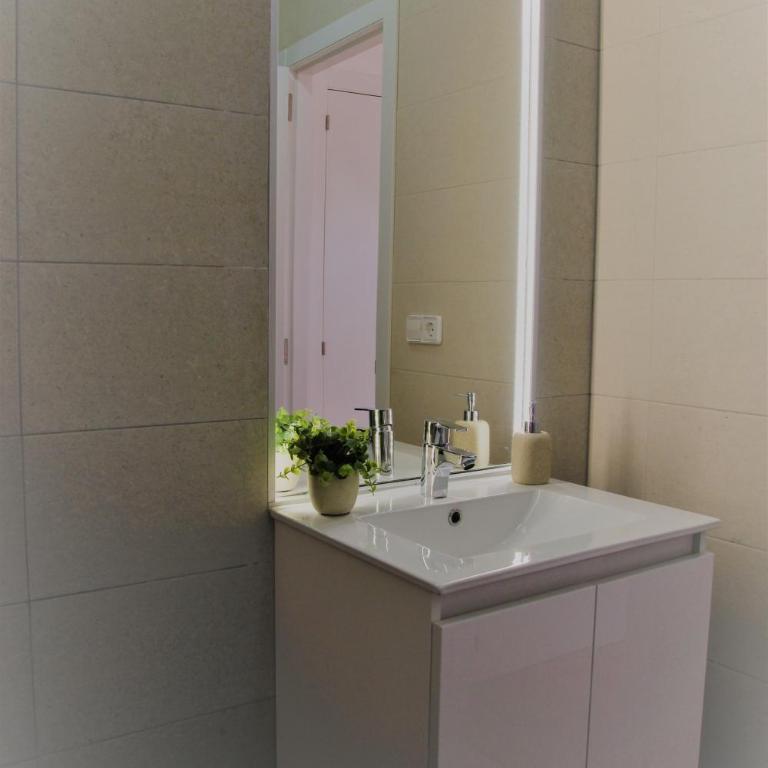 ATICO-DUPLEX CERCA DE DENIA Y LA PLAYA -(KM 0,5 LES MARINES) - Apartamento Ático - 32