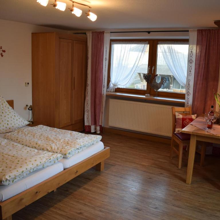 Ferienhof Kleber Bauernhof - mit KönigsCard - Apartment mit Balkon - 5