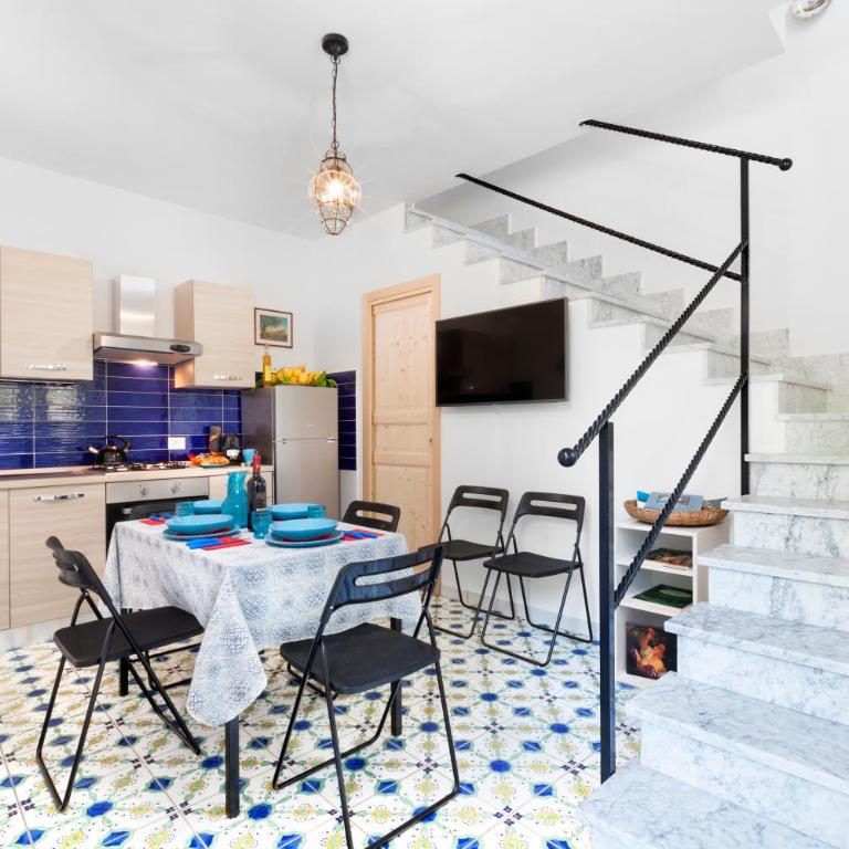 Gaiano Apt - Three-Bedroom Apartment with Terrace and Sea View - 4