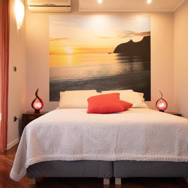 La Casa di Adele Cagliari B&B - Double or Twin Room with Private External Bathroom With balcony - 1