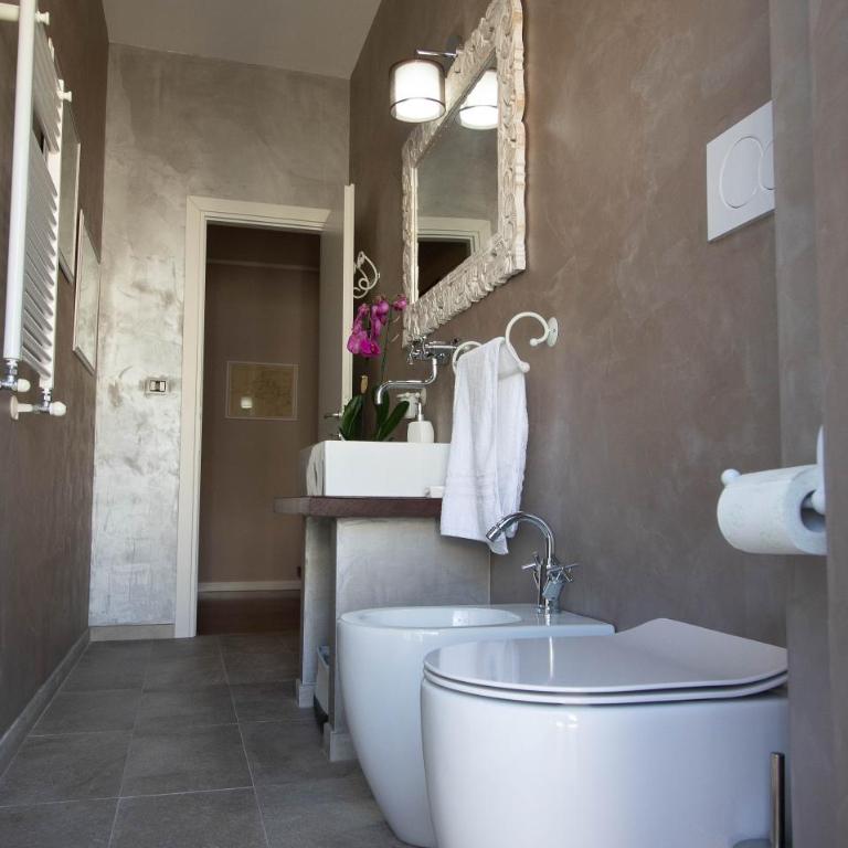 La Casa di Adele Cagliari B&B - Double or Twin Room with Private External Bathroom With balcony - 12