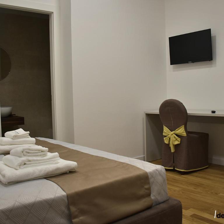 Les 3 Chambres - Camera Matrimoniale con Vista Giardino - 4
