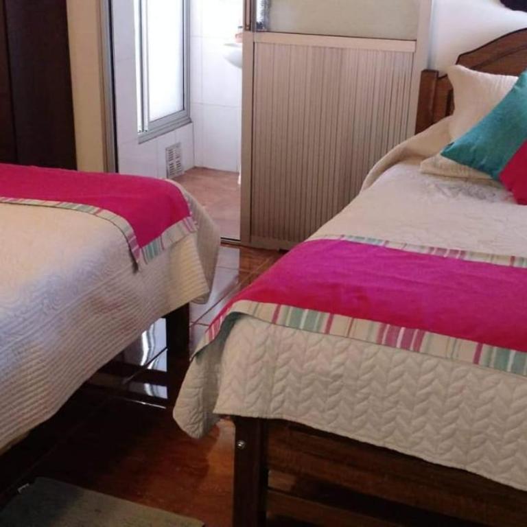 Hostal Casa Blanca - Habitación Triple con baño privado - 13