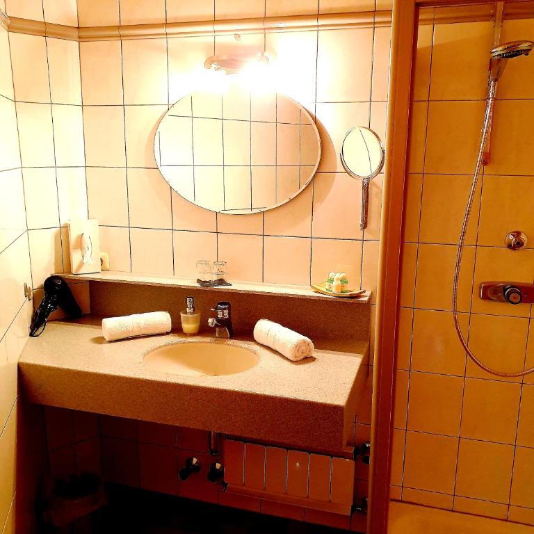 Hotel Alpin - Comfort Doppelzimmer - 6