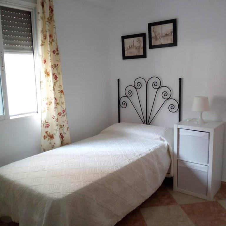 Piso cerca de la playa victoria (450m aprox) - Apartamento de 3 dormitorios - 6
