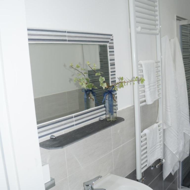 affittacamere BABY - Camera Matrimoniale/Doppia con Letti Singoli con Bagno Privato - 10
