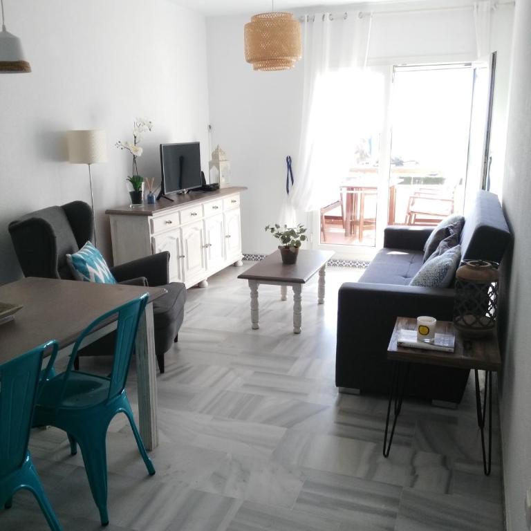 Precioso apartamento en primera línea de playa de la Barrosa - Apartamento de 2 dormitorios - 4