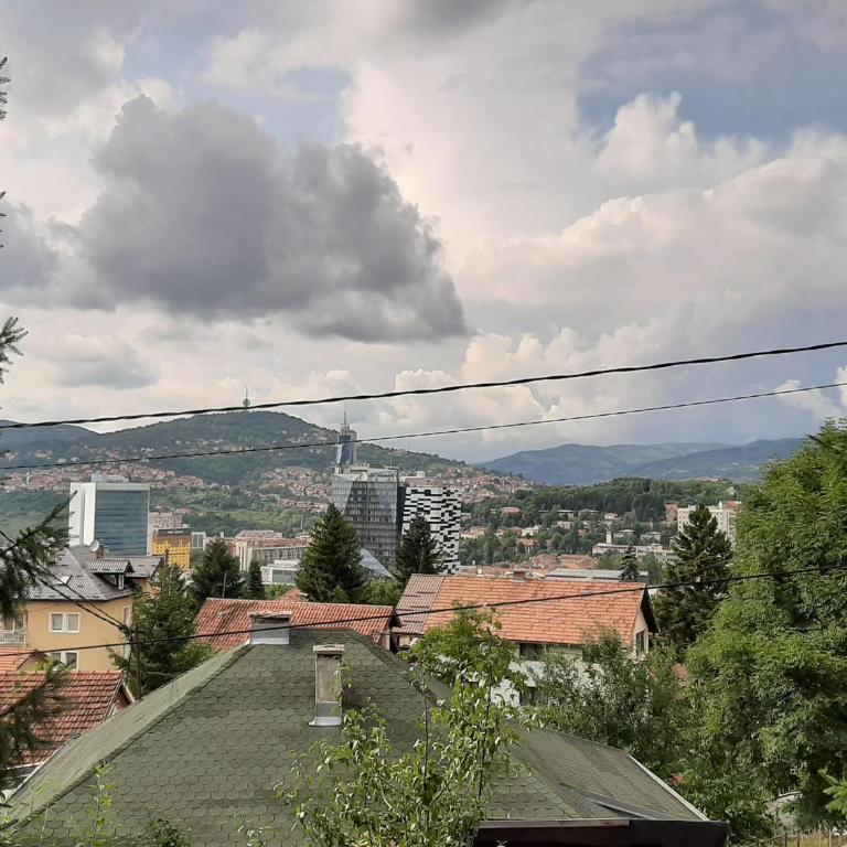 Guesthouse Hill - Deluks Dvokrevetna Soba sa Bračnim Krevetom/Zasebnim Krevetima - 1