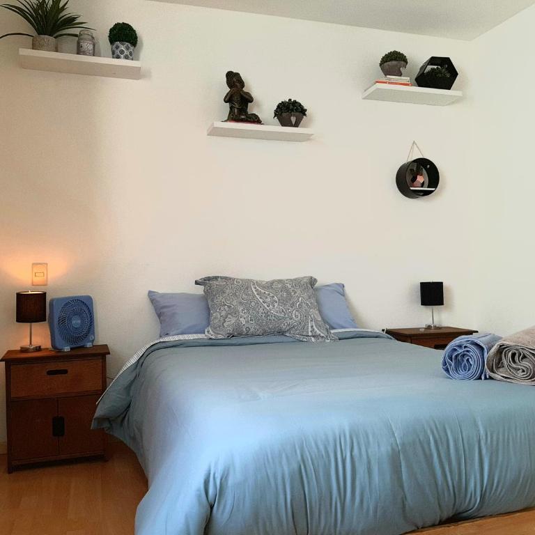 Happy Little Chicago WTC - Double Room with Shared Bathroom - 1
