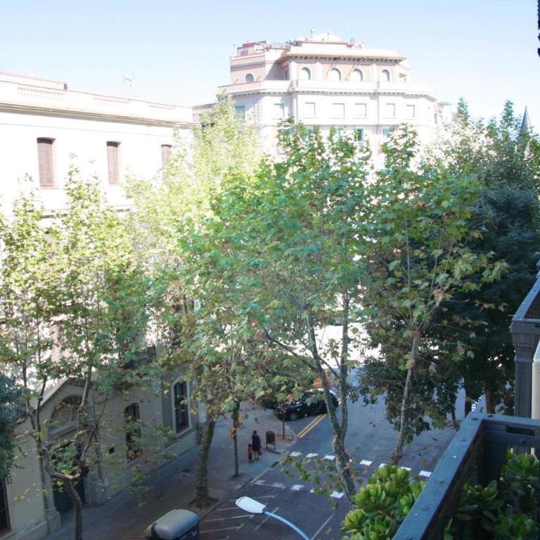 Pensió Cerdanya - Twin Room with Private Bathroom and Balcony - 5