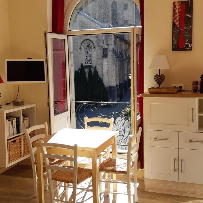 Résidence Eugénie 2 Pièces Cosy au Calme - Appartement avec Vue sur la Montagne - 1