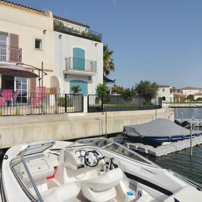 Belle Maison À Aigues-Mortes Avec Vue Sur La Mer - Maison de Vacances 3 Chambres - 1