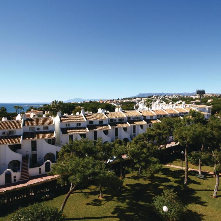 Beautiful Apartment In Calahonda - Apartamento de 3 dormitorios - 11