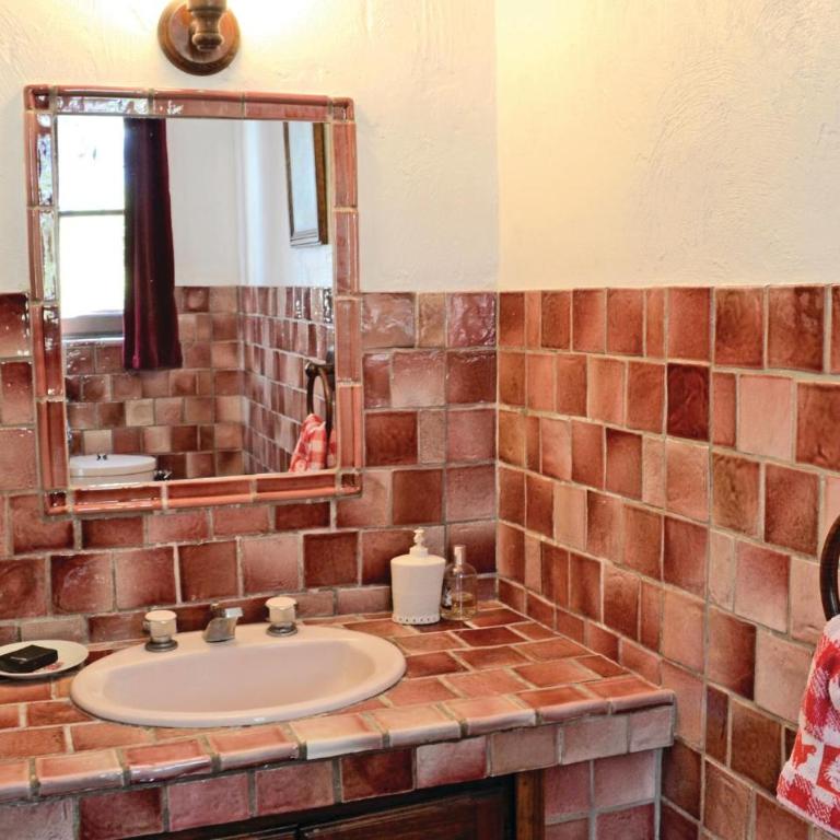 Awesome Home In La Roquette Sur Siagne - Maison de Vacances 3 Chambres - 27