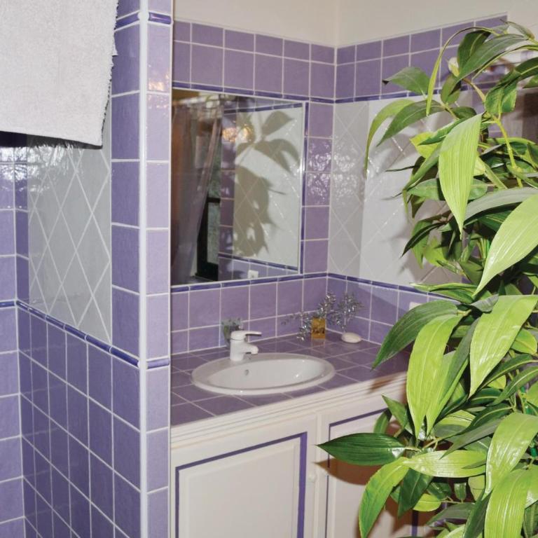Awesome Home In La Roquette Sur Siagne - Maison de Vacances 3 Chambres - 25
