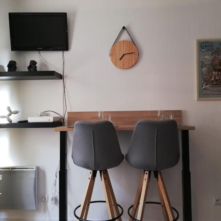 Studio Centre-Ville avec Terrasse et Parking Sécurisé Gratuit - Apartamento Estudio - 10