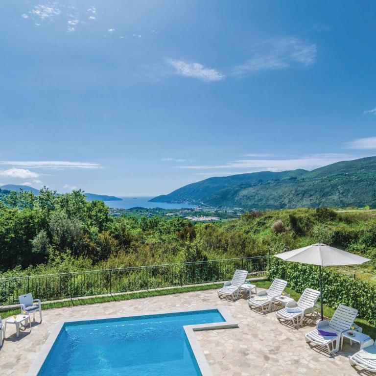 Cozy Home In Igalo With Wifi - Three-Bedroom Vacation Home - 6