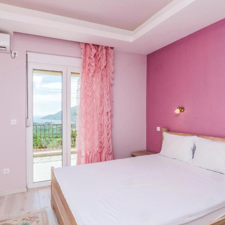 Cozy Home In Igalo With Wifi - Three-Bedroom Vacation Home - 14